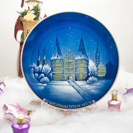 Rosenthal-Weihnachtsteller - 1973 - Motiv: Lübeck Holstentor - Entwurf von Georg Küspert - handbemalt - TOP Zustand - 9E3