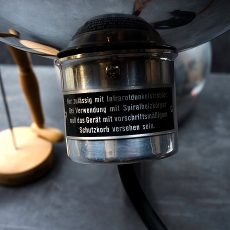 Stylische Bürolampe aus einer 1960er EGB Wärmelampe  - Upcycling, ehemalige DDR Lampe, Handmade in Germany, mit Zertifikat