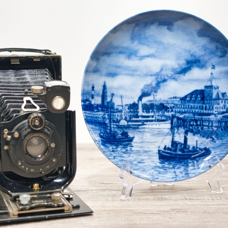 Sammelteller Berlin Design - Serie: Alt Bremerhaven - Die Strandhalle um 1928 - blaues Porzellan  - Made in Germany - 9D1 - TOP Zustand