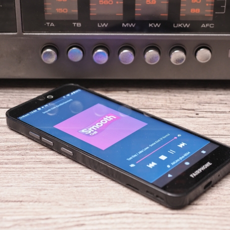 WiFi Tischradio Stralsund von RFT Robotron (DDR) umgebaut mit WIFI Streaming, Bluetooth, Airlino App für Apple iOS und Android - Upcycling