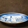 Weihnachtsteller - 1989: Hans Christian Andersen - Das alte Haus - Desiree Denmark Porzellan - Old Copenhagen blue - TOP Zustand (8F)