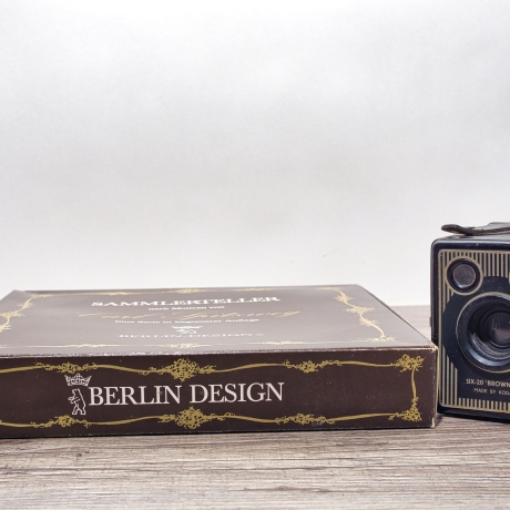 Sammelteller: Die Dachstube / Carl Spitzweg - Berlin Design - blaues Porzellan  - Nummer 10 von 5000 - mit Karton - TOP Zustand - 8D2