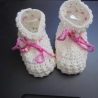 Babyschuhe gehäkelt aus weichem Garn ca 0-3 Monate in weiss 
