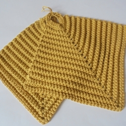 Topflappen BW in gold Wie von Oma gemacht-im Rippenmuster