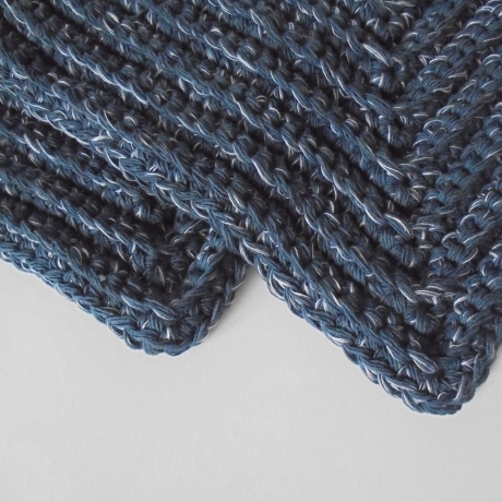Topflappen  2er Set aus stahlblauem Baumwollgarn mit weißen Faden
