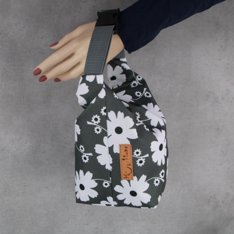 nachhaltiger Brotkorb, Lunchbag Tragegriff groß mit weißen Blumen
