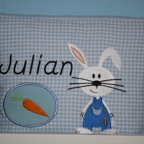 Windeltasche Kulturtasche Hase Möhrchen hellblau mit Namen W189