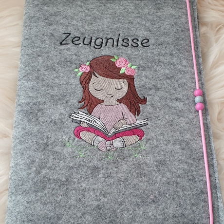 Zeugnismappe Mädchen Buch lesen Wollfilz mit Namen W110