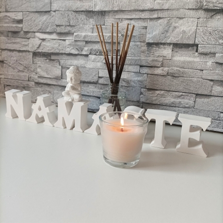 Schriftzug Namaste, Buddha Figur, Geschenkset Buddha, Spirituelle Deko, Spirituelle Geschenke, Spirituelle Kerzen, Spirituell, Geschenkidee