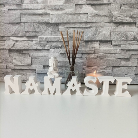 Schriftzug Namaste, Buddha Figur, Geschenkset Buddha, Spirituelle Deko, Spirituelle Geschenke, Spirituelle Kerzen, Spirituell, Geschenkidee