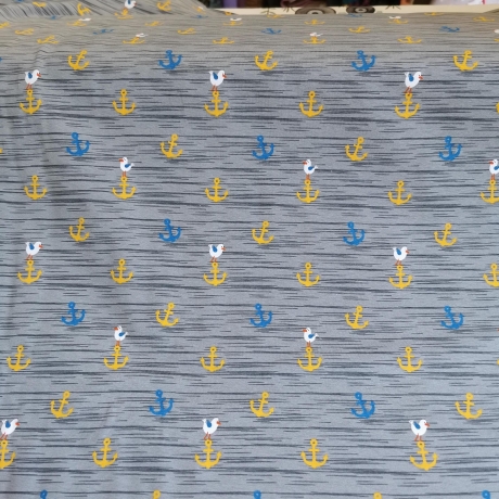 maritimer Baumwolljersey Druck grau gestreift mit gelben, blauen Ankern und  Möwen