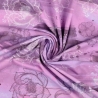 Baumwolljersey digital Druck Maja mit dezenten Blumen auf violettem Hintergrund