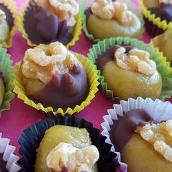 360g Pistazien-Marzipan-Walnuss Pralinen Plätzchen Weihnachten **selbstgemacht**