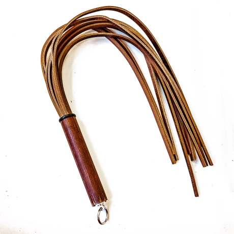 Peitsche Buffalo Gals/Hard&Heavy/Brown (76cm/30) aus hartem Büffelleder. BDSM