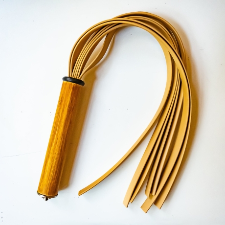 Pop Art/Vanilla. 61cm/24 BioThane-Peitsche mit 7 Strängen