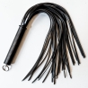 Shiny, Shiny. 61cm/24 Flogger aus Glanz-Stiefelleder