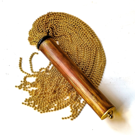 Solid Gold. 53cm/21 Kugelketten-Flogger