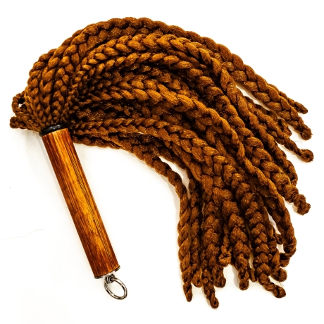 Malaika/Extra. 61cm/24 Flogger mit 24 extra dicken Zöpfen aus künstlichem Haar