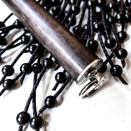 Marbles/Ebony. 53cm/21 Flogger