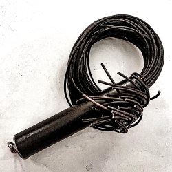 Mini/Spaghetti/Sepia. 43cm/17 Flogger mit 40 Strängen