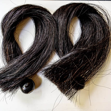 Double Trouble. Set aus zwei 61cm/24 Rosshaar-Floggern mit Kugelgriff BDSM