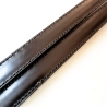 Tawse/Slim/Schwarz. 51cm/20, zweizüngiges Paddle aus 2 x 2mm Leder mit Carbon-Einlage