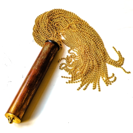 Solid Gold. 53cm/21 Kugelketten-Flogger