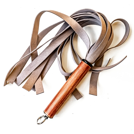 Pappardelle/Vegan/Grigio. 61cm/24 Flogger