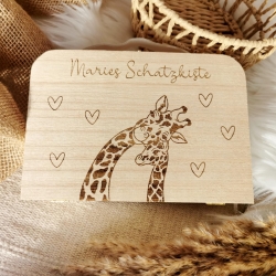 Holzkoffer personalisiert mit Namen, Schatzkiste Schatztruhe