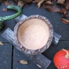 rustikale Holzschale aus Apfelholz mit Rindenrand naturbelassen