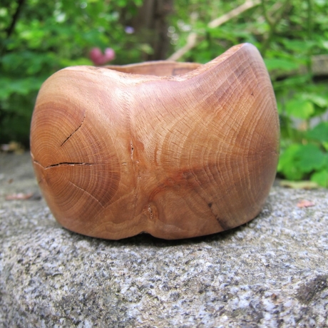 Holzschälchen aus einer Astgabelung, gestocktem Buchenholz