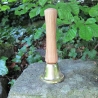 Hand-Glocke mit gedrechseltem Griff und Messing Klangkörper