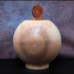 Human-Urne Esche Kugel Vollholz aus einem Stamm, Handarbeit