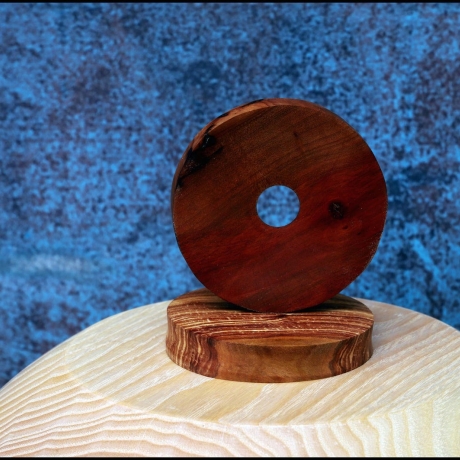 Human-Urne Esche Kugel Vollholz aus einem Stamm, Handarbeit