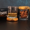 3 Whisky-Gläser mit Holz-Untersetzer / Handarbeit / Kunsthandwerk