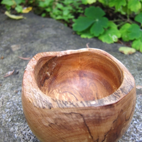 Holzschälchen aus einer Astgabelung, gestocktem Buchenholz