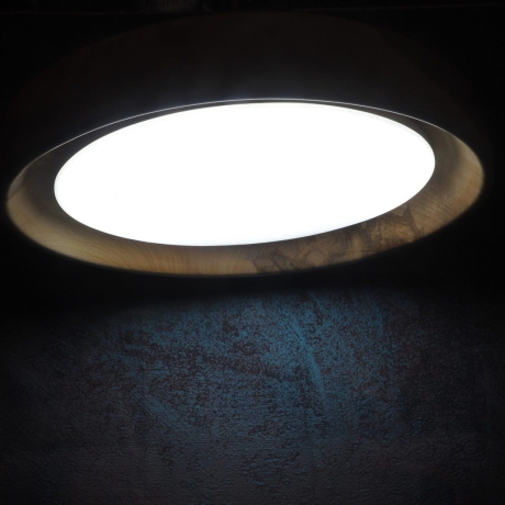Moderne, helle, große Holzlampe aus Birke / hellem LED Licht