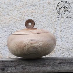 Buchenholz Urne bauchig / handgedrechselt