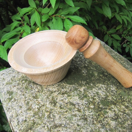 Holz-Mörser / einzigartige Handarbeit / Unikat-Mörser mit Stößel