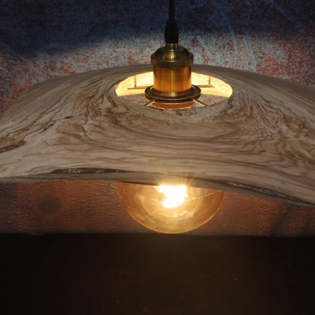 quadratischer Lampenschirm aus Eschenholz