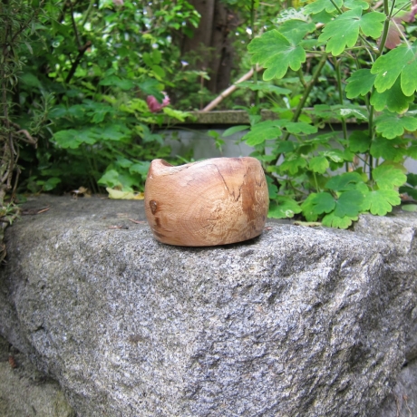 Holzschälchen aus einer Astgabelung, gestocktem Buchenholz