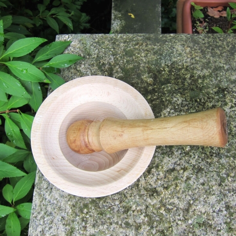 Holz-Mörser / einzigartige Handarbeit / Unikat-Mörser mit Stößel