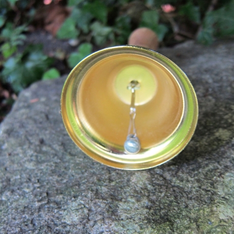 Hand-Glocke mit gedrechseltem Griff und Messing Klangkörper