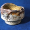 Glänzende Holzschale mit rustikalem Rinden-Rand
