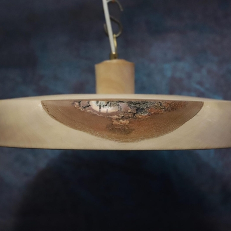 Moderne, helle, große Holzlampe aus Birke / hellem LED Licht