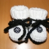 Babyschuhe Taufschuhe gestrickt weiß mit schwarz