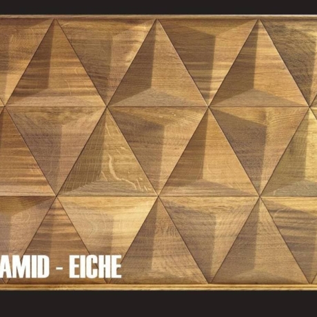 Handgemachte  3D Couchtisch aus Massivholz PYRAMID/EICHE