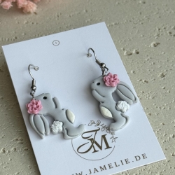 Blüten Hasen Ohrringe aus Polymer Clay – handgemachte Ohrhänger