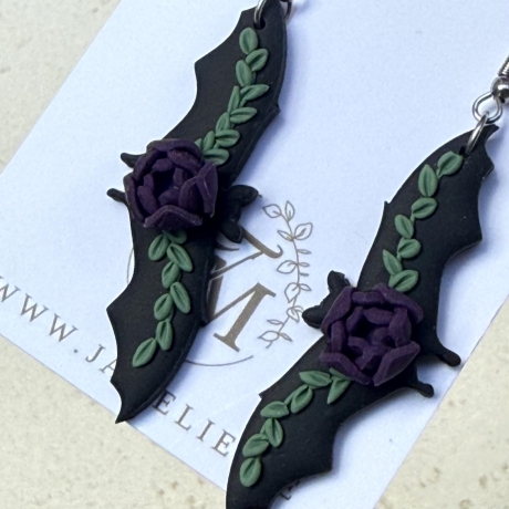 Blumen Fledermaus Ohrringe aus Polymer Clay