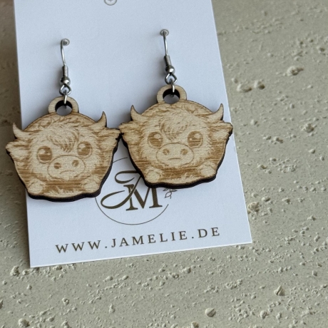 Hochlandrind „Emma“ Ohrringe aus Holz, Kuh runde Form